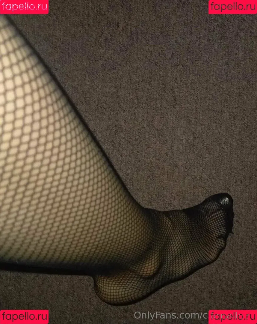clarita.feet / visitsantaclarita Onlyfans Photo Gallery 
