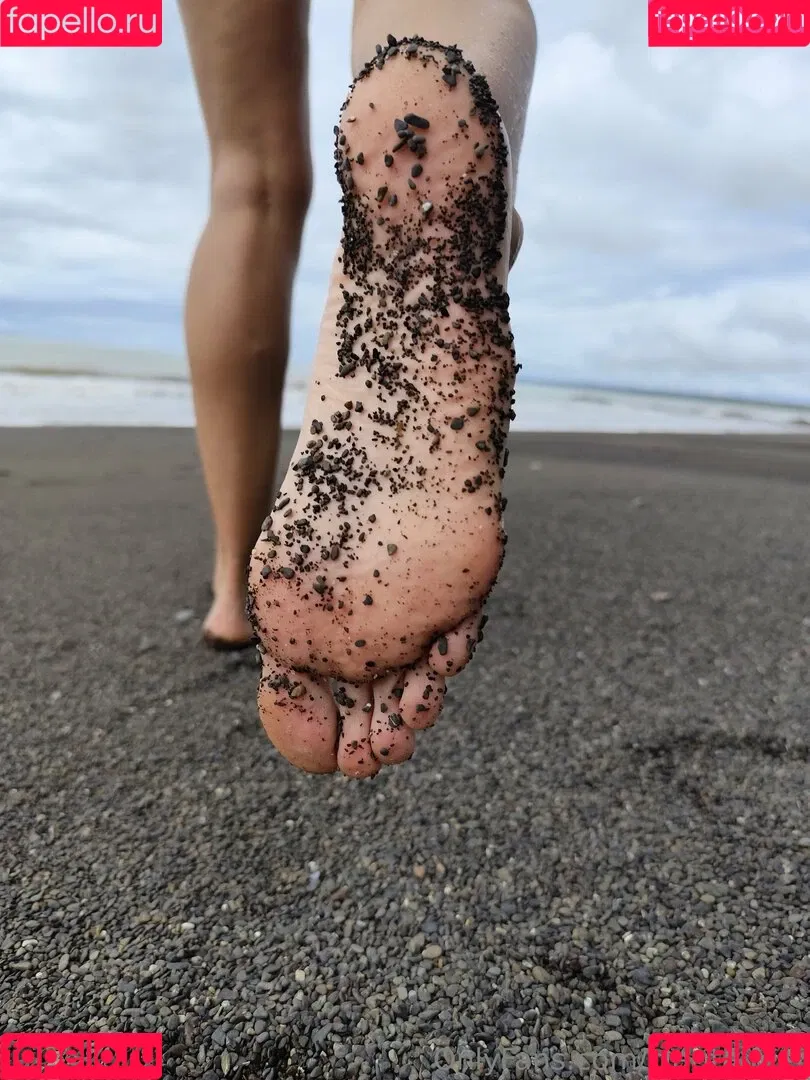 clarita.feet / visitsantaclarita Onlyfans Photo Gallery 