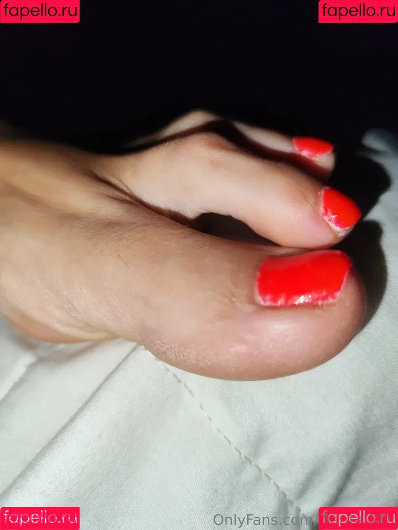 clarita.feet / visitsantaclarita Onlyfans Photo Gallery 