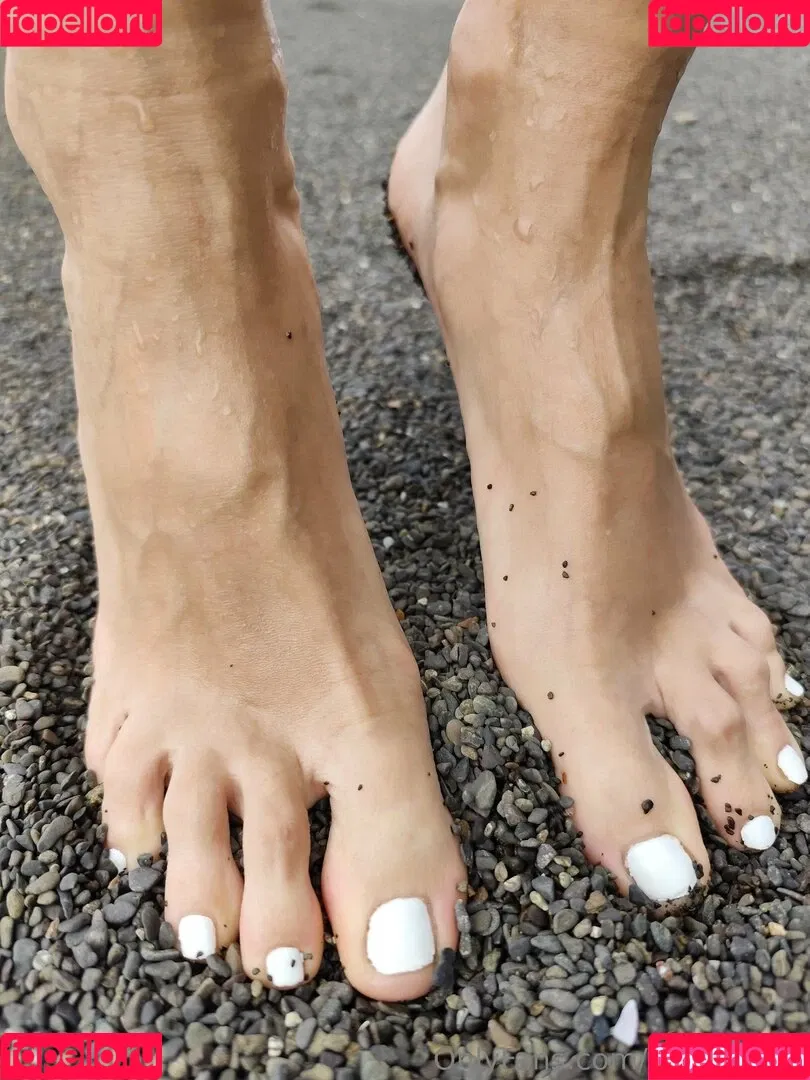 clarita.feet / visitsantaclarita Onlyfans Photo Gallery 