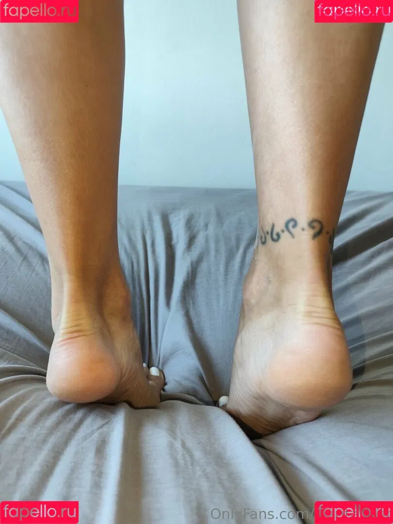 clarita.feet / visitsantaclarita Onlyfans Photo Gallery 