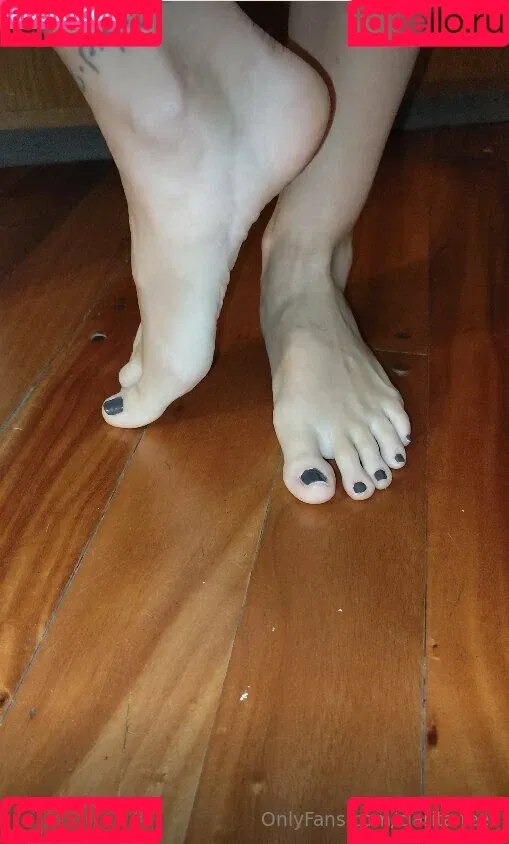 clarita.feet / visitsantaclarita Onlyfans Photo Gallery 
