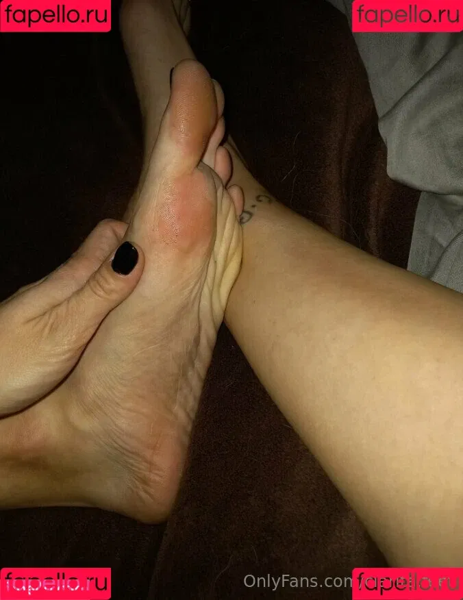 clarita.feet / visitsantaclarita Onlyfans Photo Gallery 