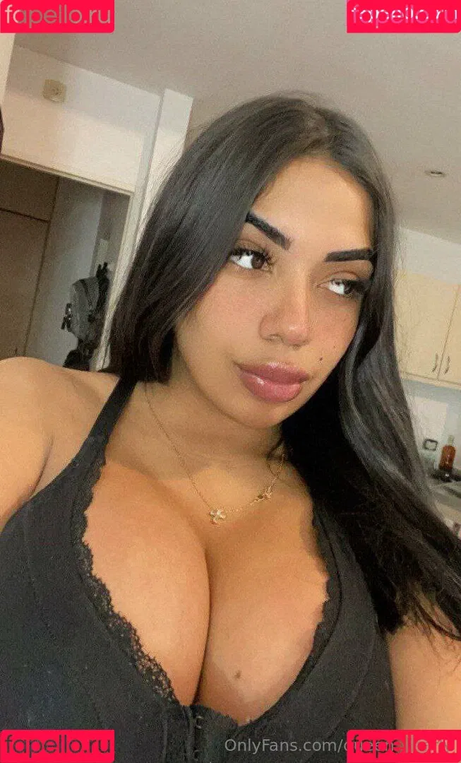 queen_charly / thequeencharly Onlyfans Photo Gallery 