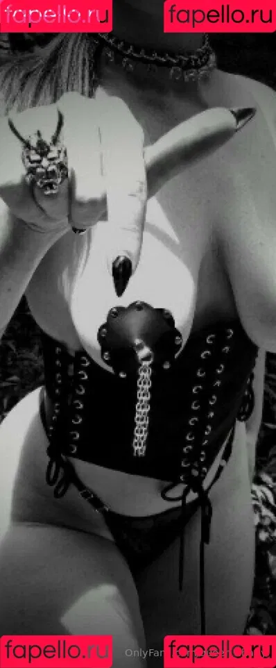 queen_charly / thequeencharly Onlyfans Photo Gallery 