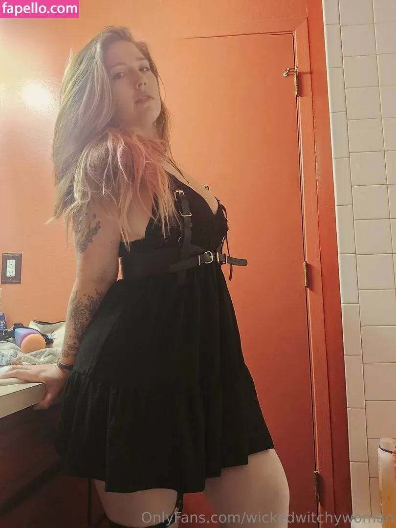 iamwickedwitch / wickedwitchywoman Onlyfans Photo Gallery 