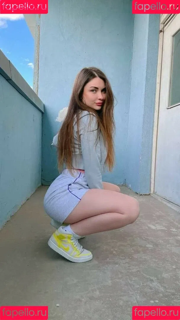 Ahrinyan / Arina Berdnikova / nyasharisha Onlyfans Photo Gallery 