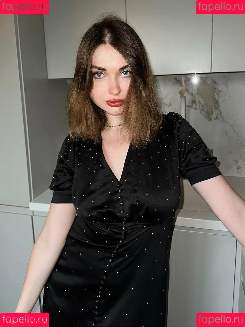 Ahrinyan / Arina Berdnikova / nyasharisha Onlyfans Photo Gallery 