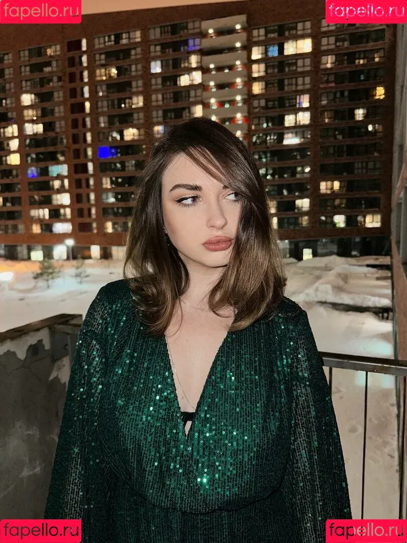 Ahrinyan / Arina Berdnikova / nyasharisha Onlyfans Photo Gallery 