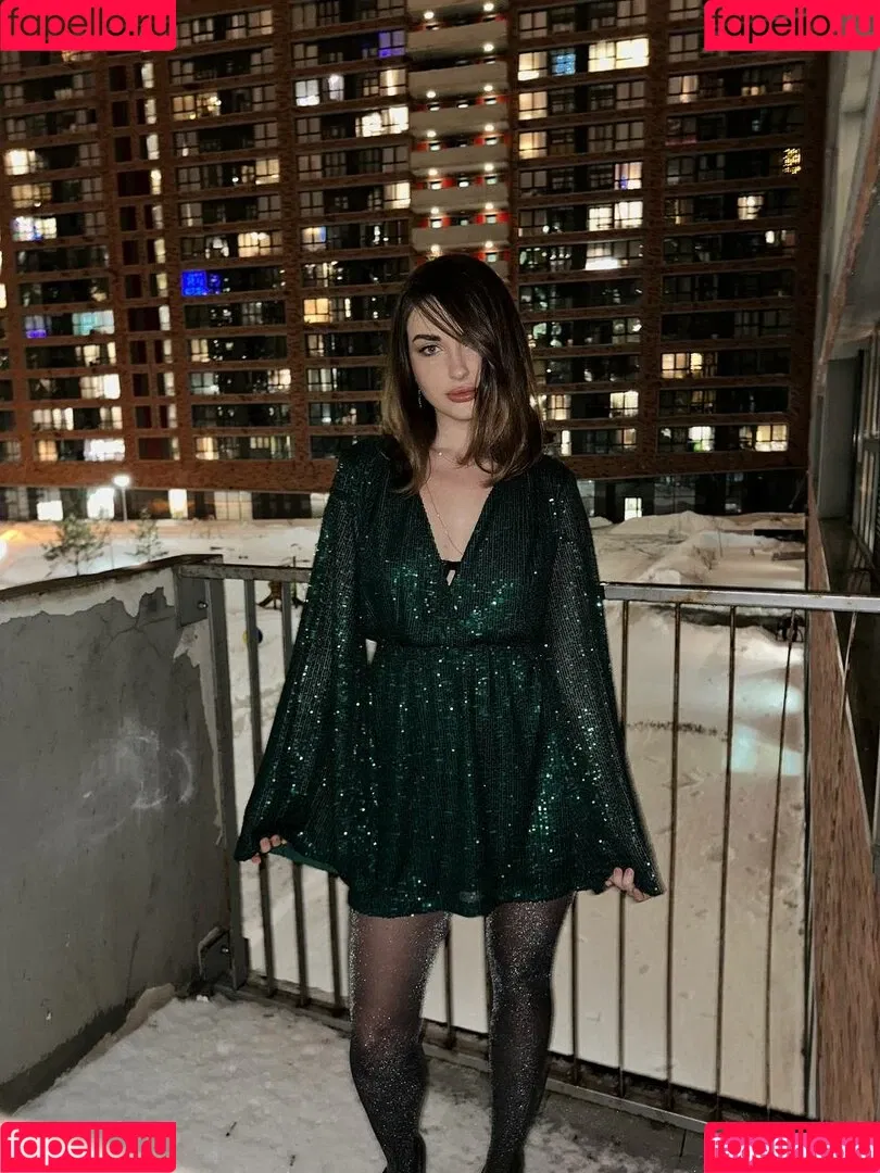 Ahrinyan / Arina Berdnikova / nyasharisha Onlyfans Photo Gallery 