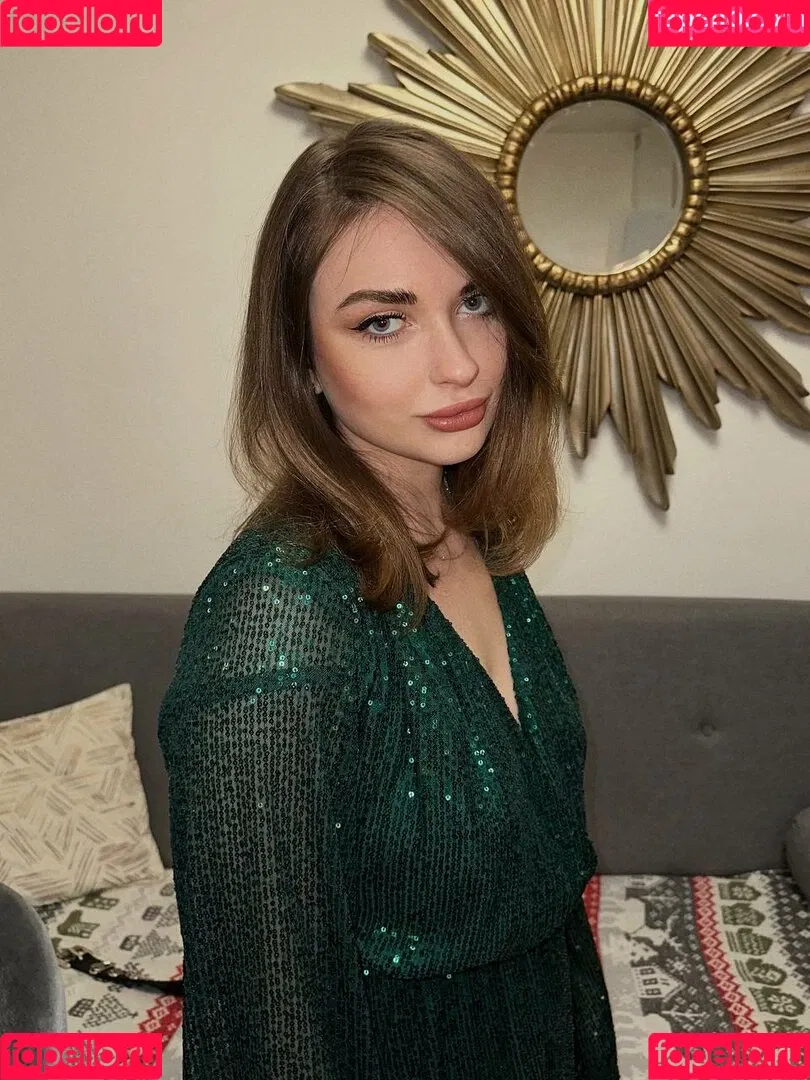 Ahrinyan / Arina Berdnikova / nyasharisha Onlyfans Photo Gallery 