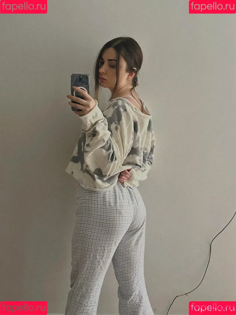 Ahrinyan / Arina Berdnikova / nyasharisha Onlyfans Photo Gallery 