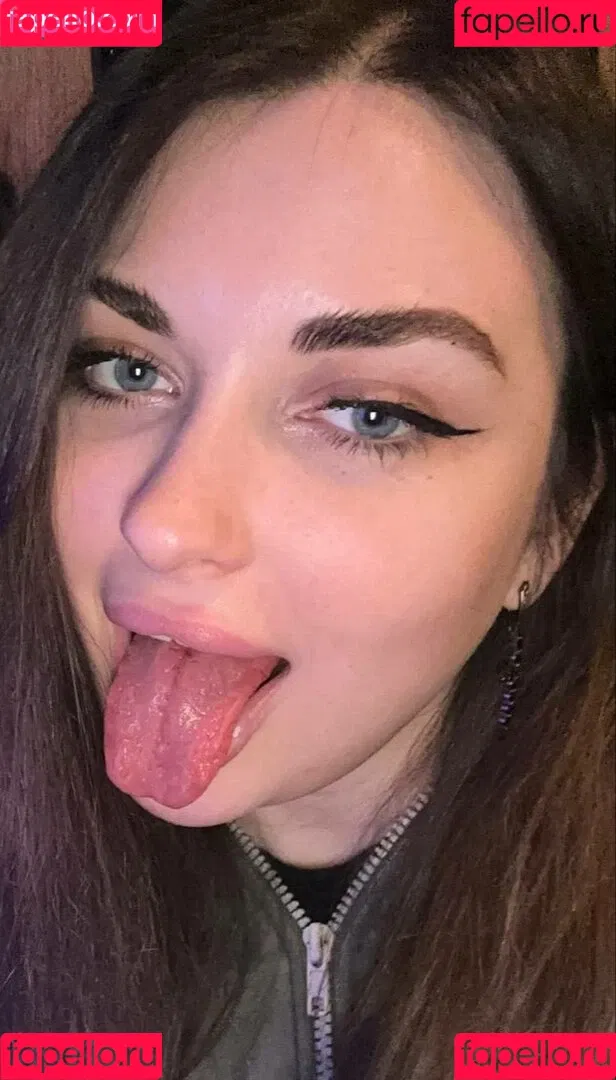 Ahrinyan / Arina Berdnikova / nyasharisha Onlyfans Photo Gallery 