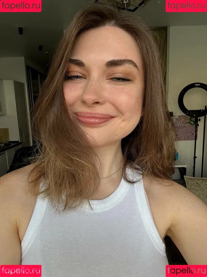 Ahrinyan / Arina Berdnikova / nyasharisha Onlyfans Photo Gallery 