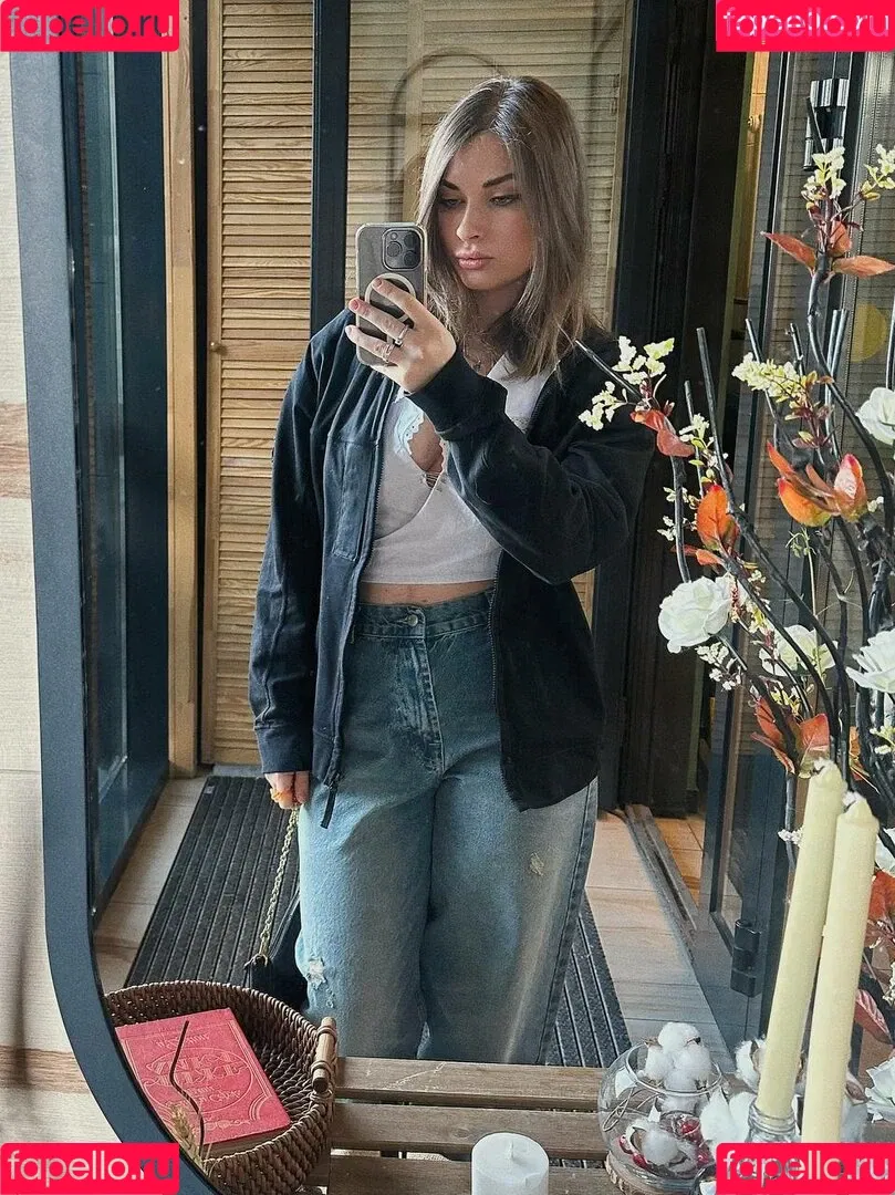 Ahrinyan / Arina Berdnikova / nyasharisha Onlyfans Photo Gallery 