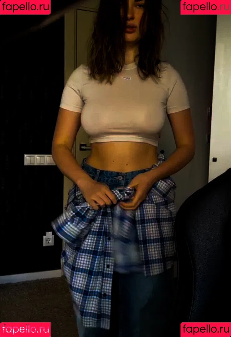 Ahrinyan / Arina Berdnikova / nyasharisha Onlyfans Photo Gallery 