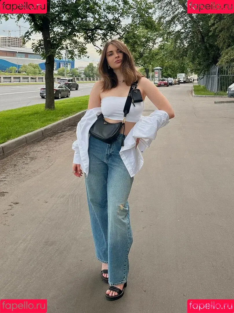 Ahrinyan / Arina Berdnikova / nyasharisha Onlyfans Photo Gallery 
