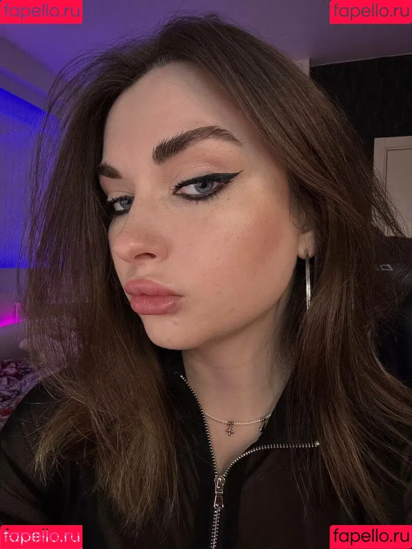 Ahrinyan / Arina Berdnikova / nyasharisha Onlyfans Photo Gallery 