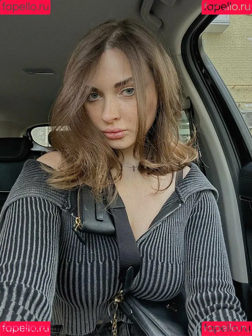 Ahrinyan / Arina Berdnikova / nyasharisha Onlyfans Photo Gallery 