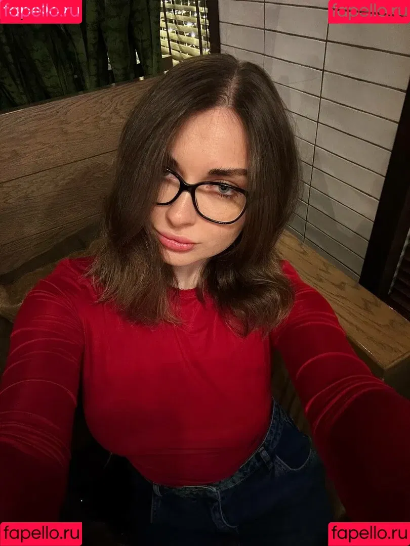 Ahrinyan / Arina Berdnikova / nyasharisha Onlyfans Photo Gallery 