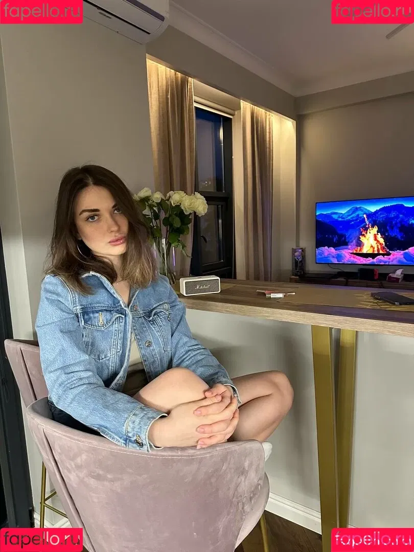 Ahrinyan / Arina Berdnikova / nyasharisha Onlyfans Photo Gallery 