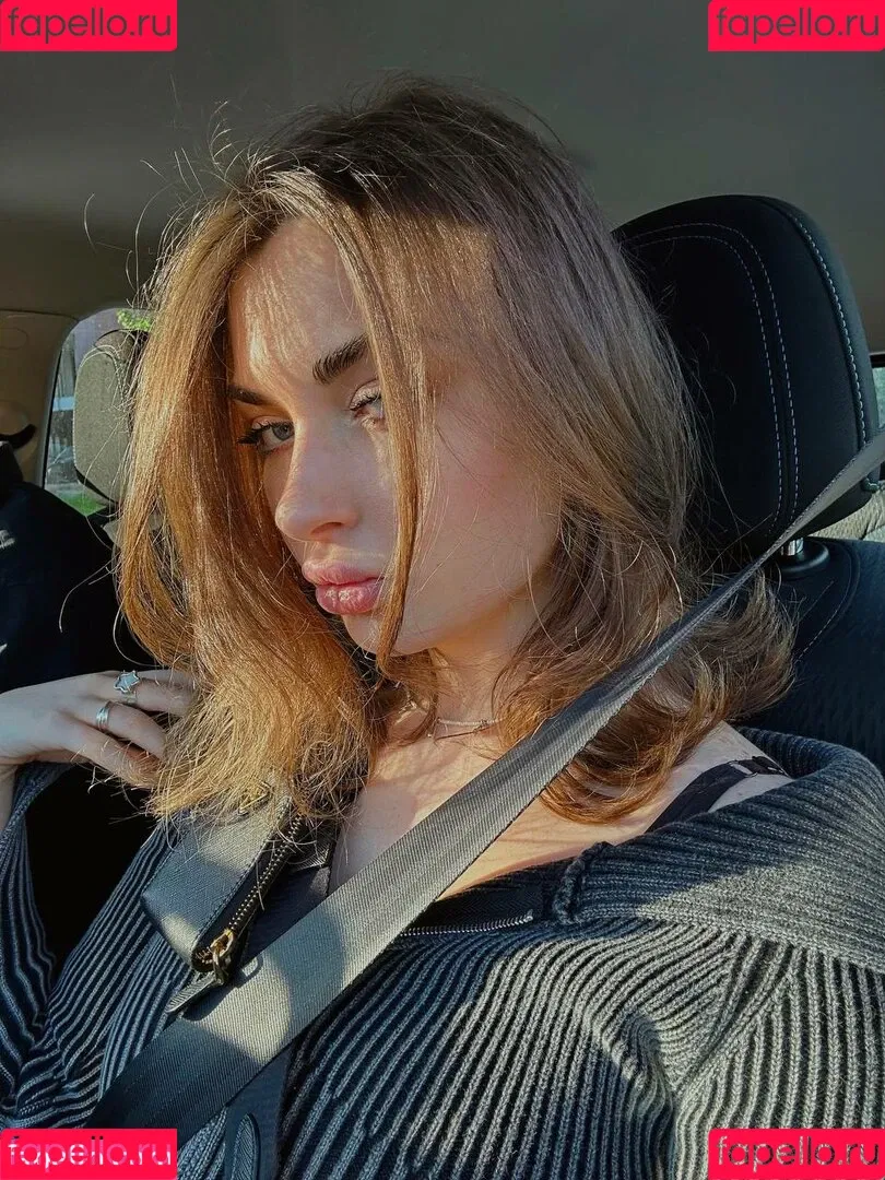 Ahrinyan / Arina Berdnikova / nyasharisha Onlyfans Photo Gallery 
