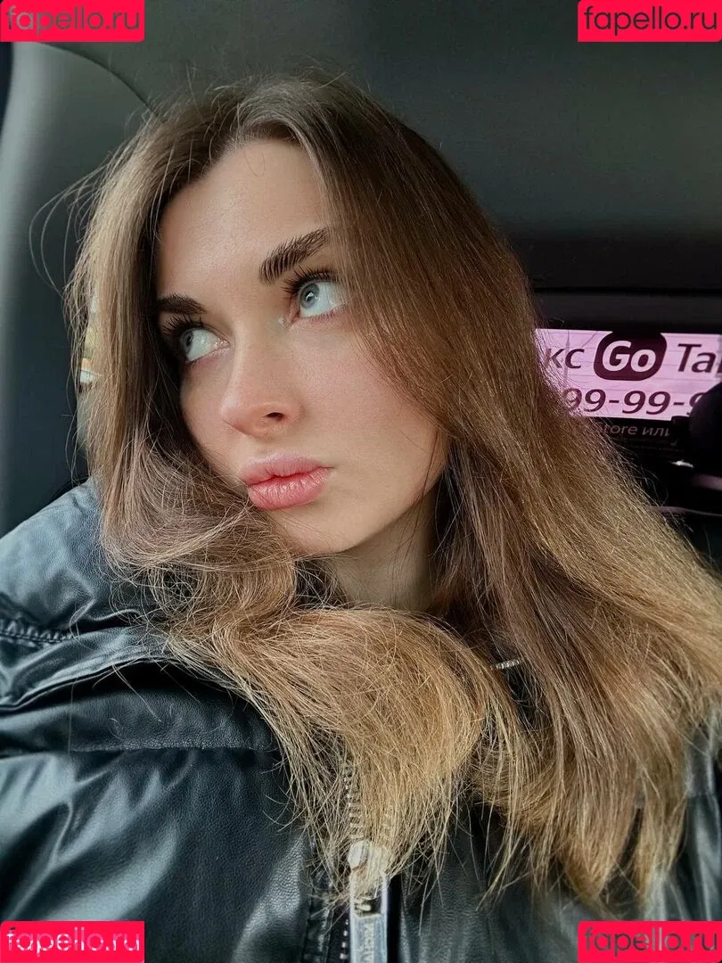 Ahrinyan / Arina Berdnikova / nyasharisha Onlyfans Photo Gallery 