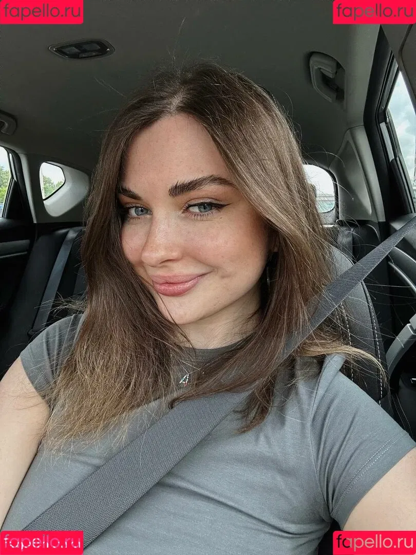 Ahrinyan / Arina Berdnikova / nyasharisha Onlyfans Photo Gallery 