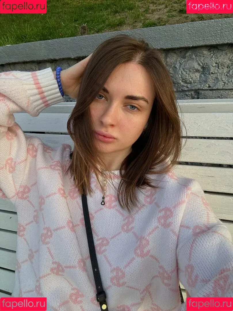 Ahrinyan / Arina Berdnikova / nyasharisha Onlyfans Photo Gallery 