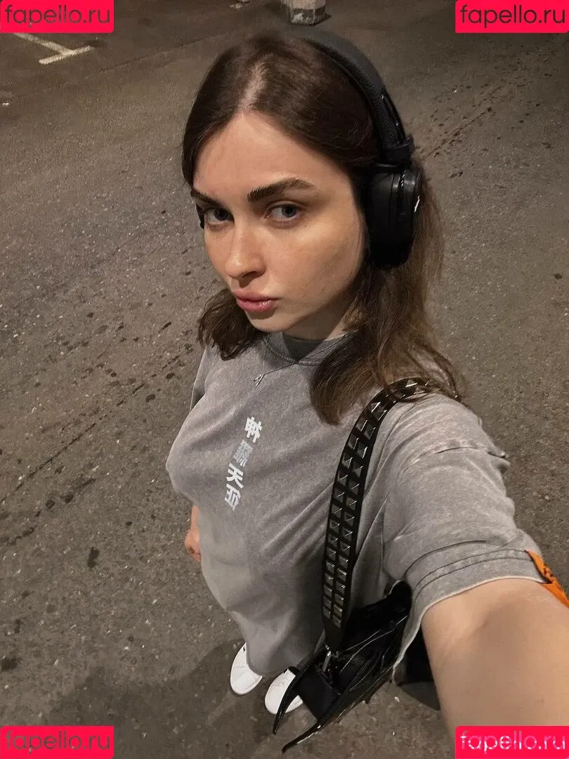 Ahrinyan / Arina Berdnikova / nyasharisha Onlyfans Photo Gallery 
