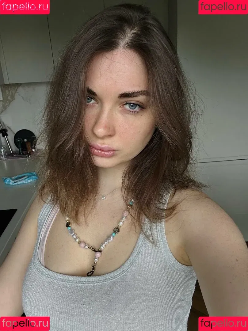 Ahrinyan / Arina Berdnikova / nyasharisha Onlyfans Photo Gallery 