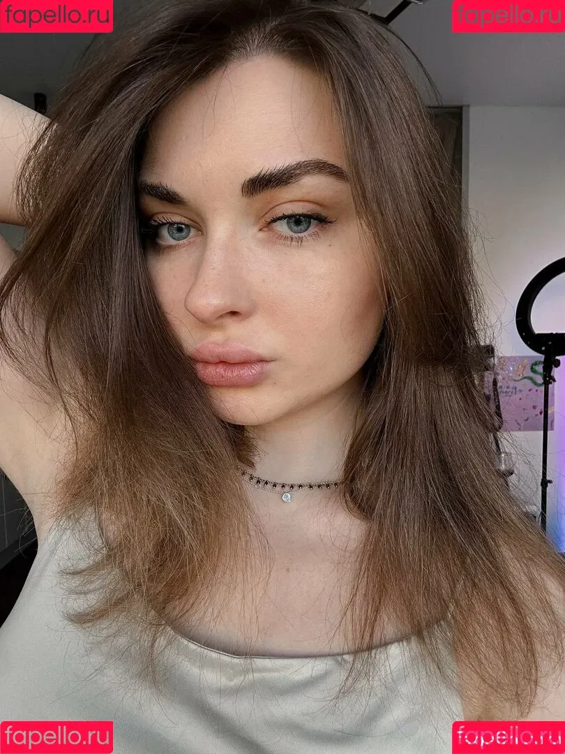 Ahrinyan / Arina Berdnikova / nyasharisha Onlyfans Photo Gallery 