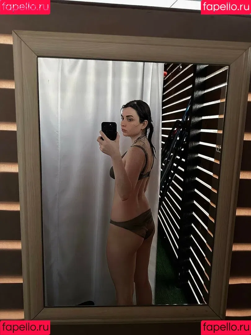 Ahrinyan / Arina Berdnikova / nyasharisha Onlyfans Photo Gallery 