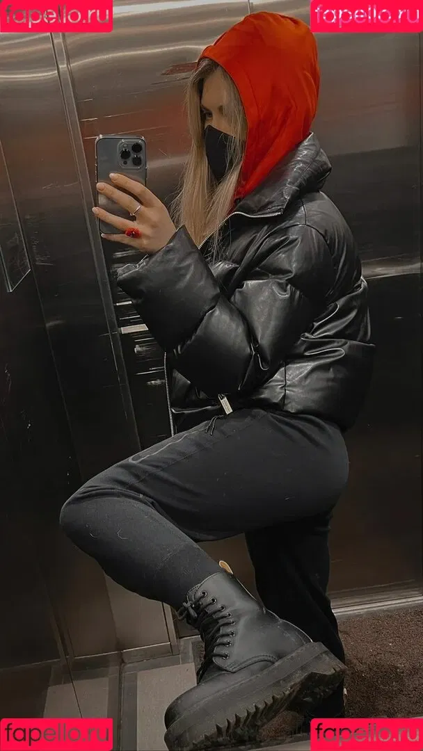 Ahrinyan / Arina Berdnikova / nyasharisha Onlyfans Photo Gallery 