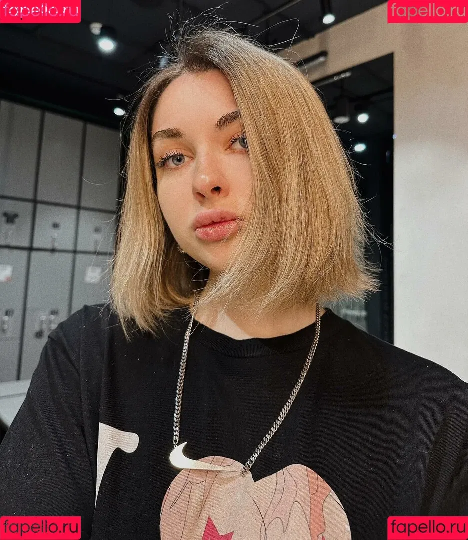 Ahrinyan / Arina Berdnikova / nyasharisha Onlyfans Photo Gallery 