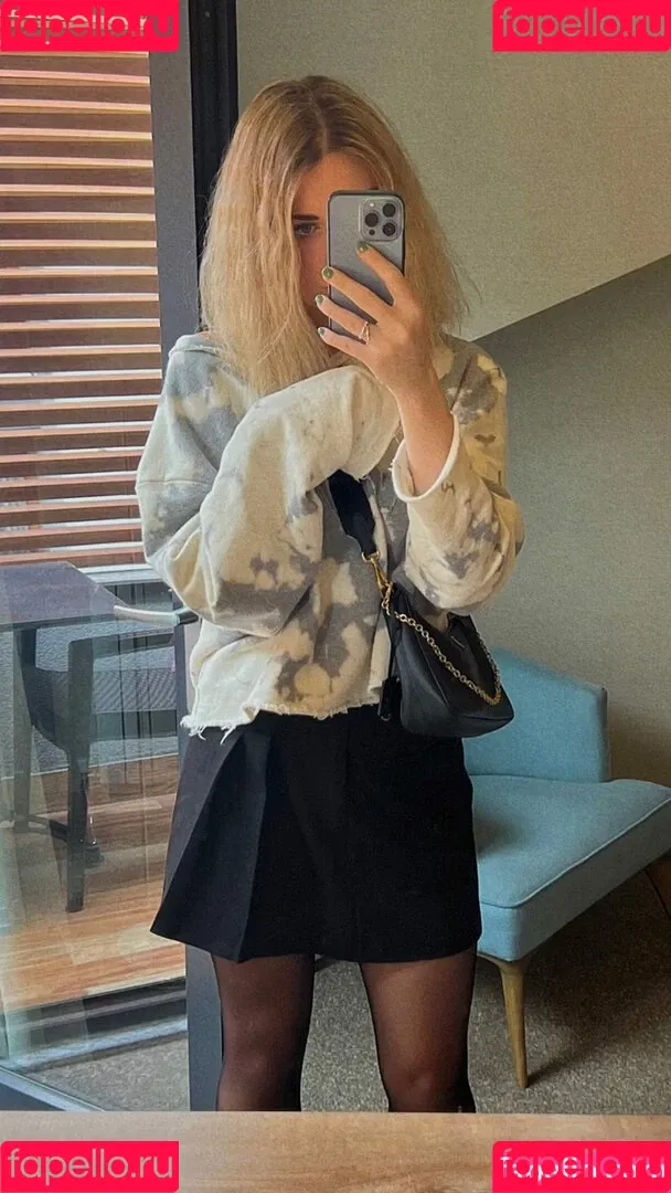 Ahrinyan / Arina Berdnikova / nyasharisha Onlyfans Photo Gallery 