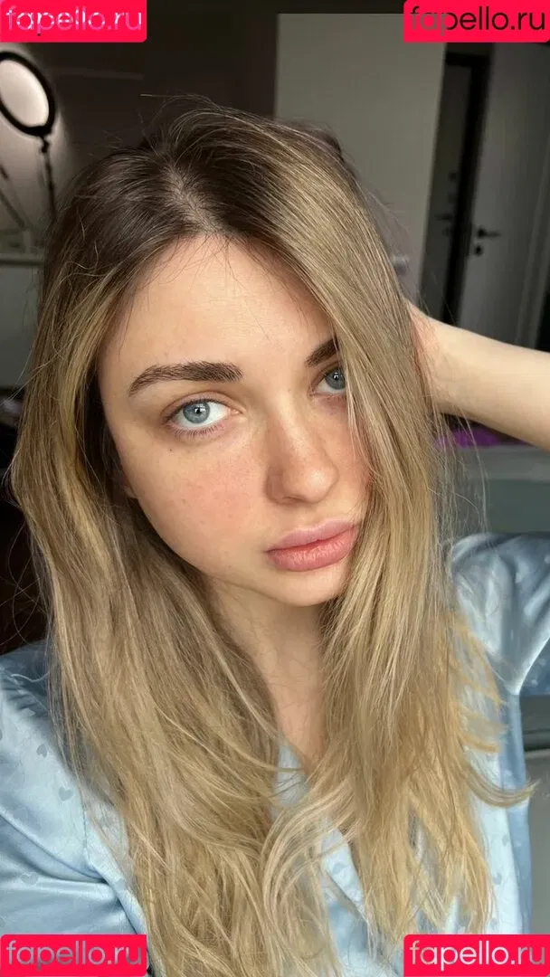 Ahrinyan / Arina Berdnikova / nyasharisha Onlyfans Photo Gallery 