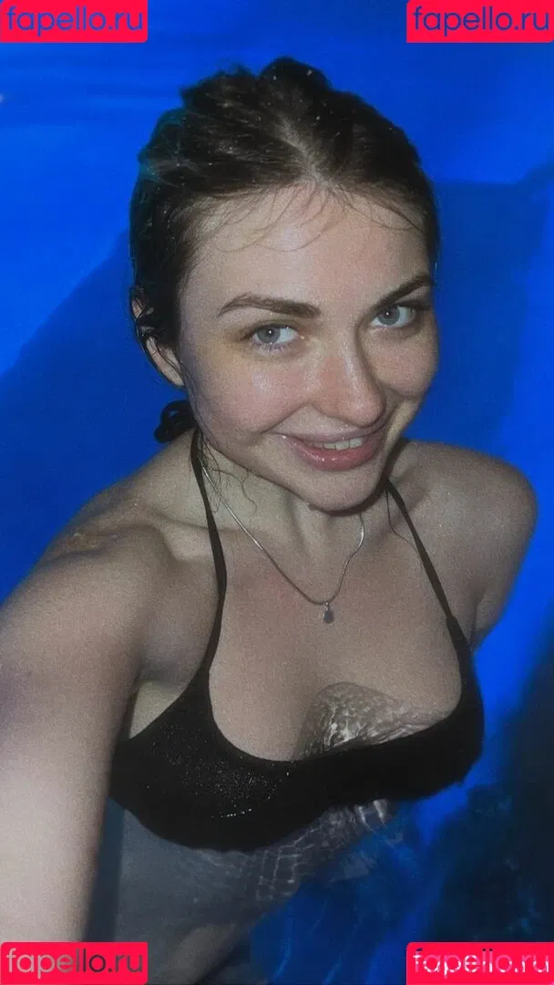Ahrinyan / Arina Berdnikova / nyasharisha Onlyfans Photo Gallery 