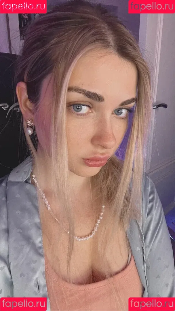 Ahrinyan / Arina Berdnikova / nyasharisha Onlyfans Photo Gallery 
