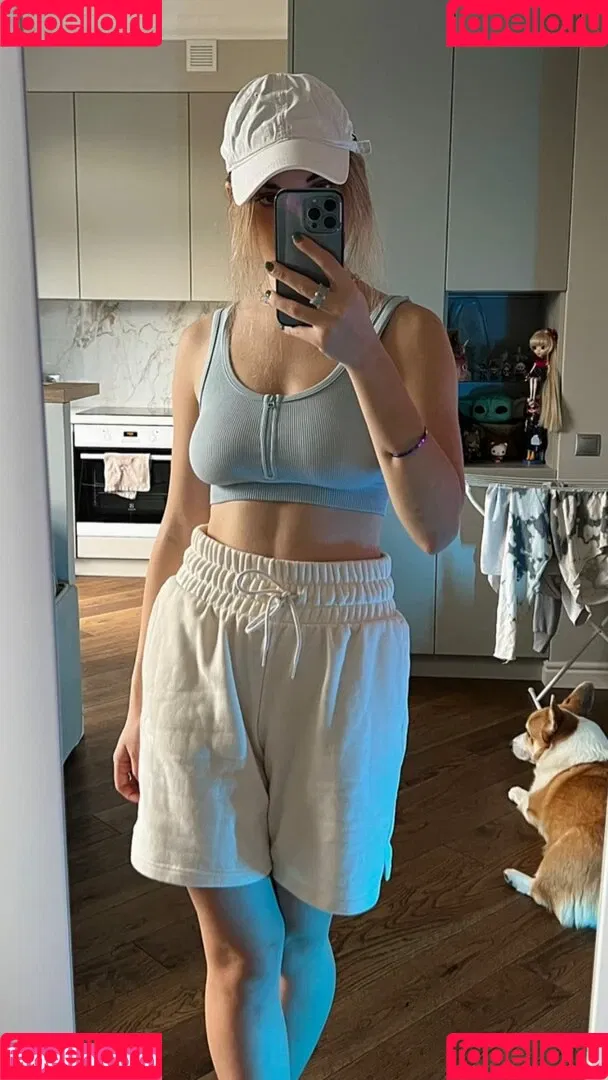 Ahrinyan / Arina Berdnikova / nyasharisha Onlyfans Photo Gallery 
