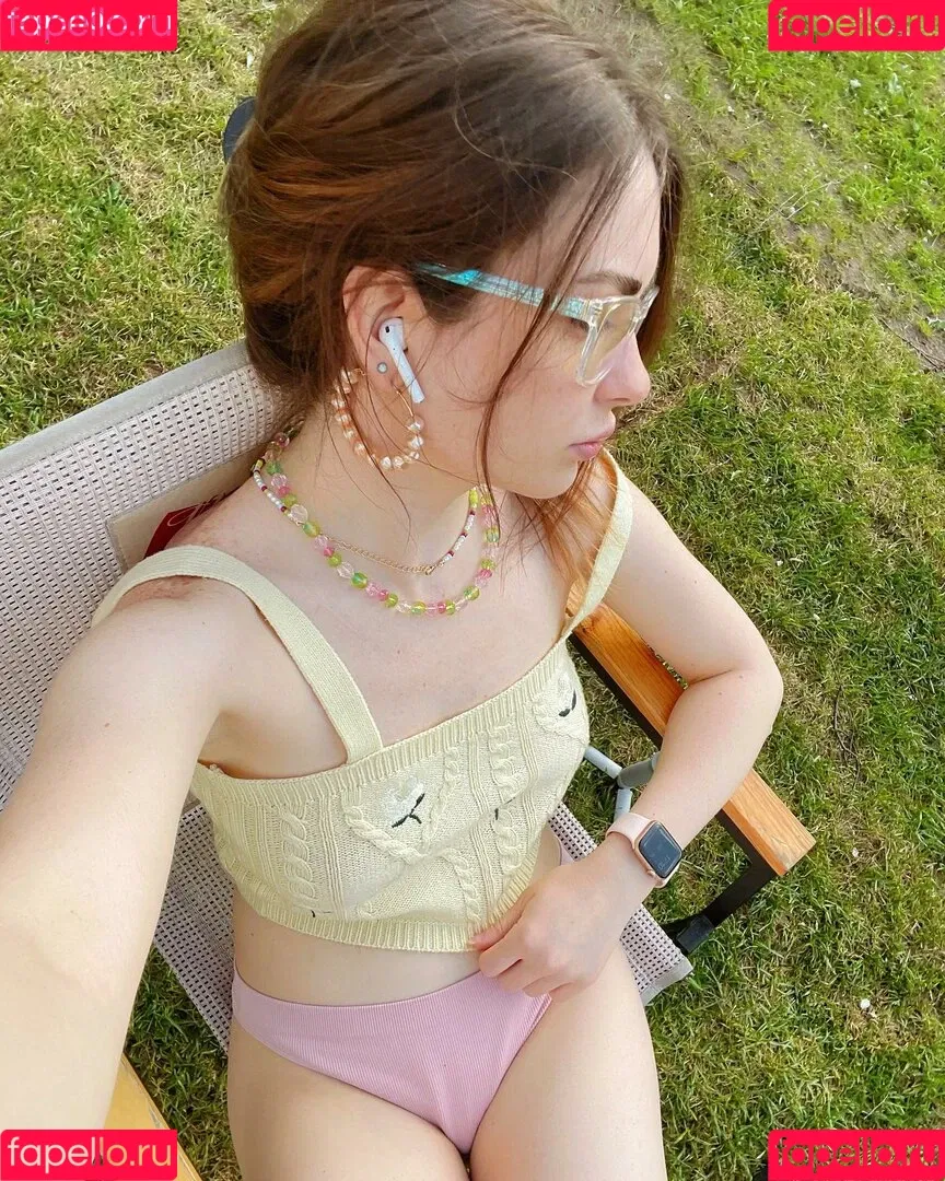 Ahrinyan / Arina Berdnikova / nyasharisha Onlyfans Photo Gallery 