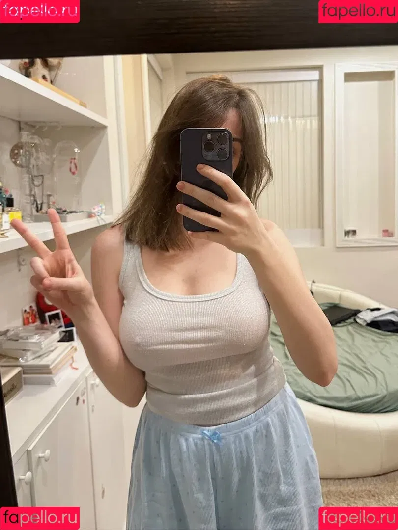 Ahrinyan / Arina Berdnikova / nyasharisha Onlyfans Photo Gallery 