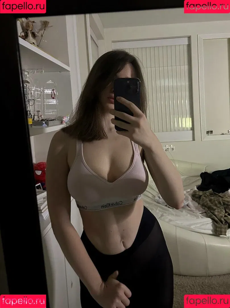 Ahrinyan / Arina Berdnikova / nyasharisha Onlyfans Photo Gallery 
