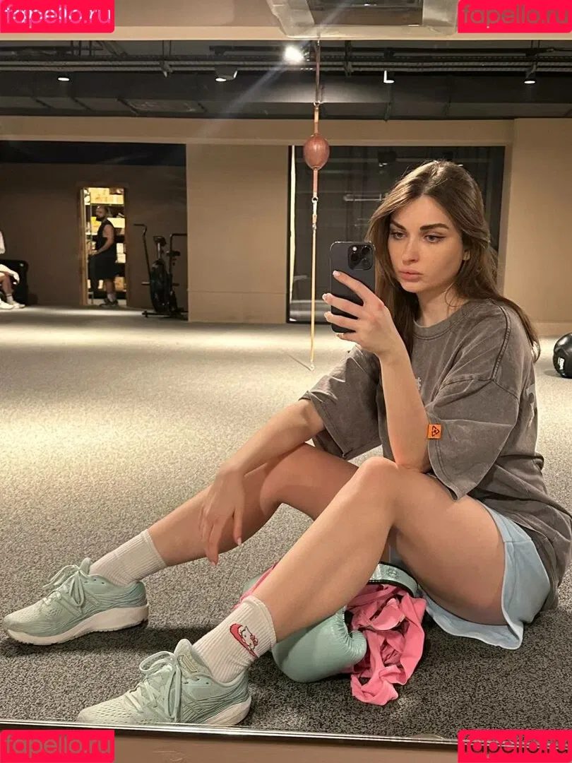 Ahrinyan / Arina Berdnikova / nyasharisha Onlyfans Photo Gallery 