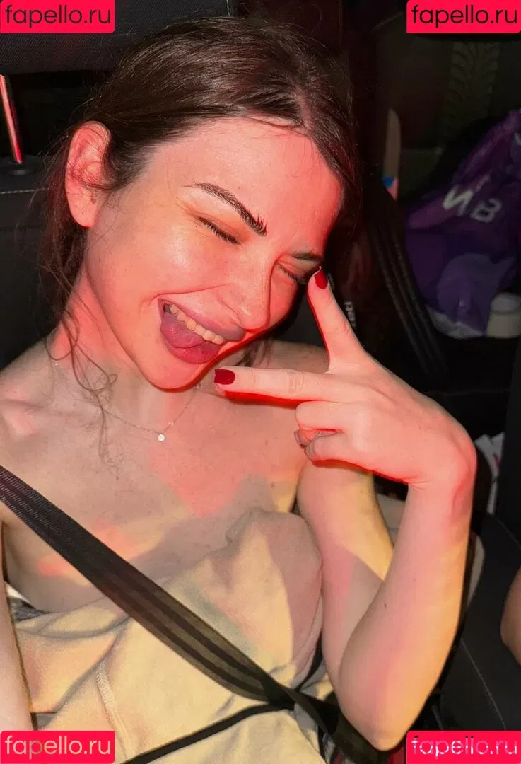 Ahrinyan / Arina Berdnikova / nyasharisha Onlyfans Photo Gallery 