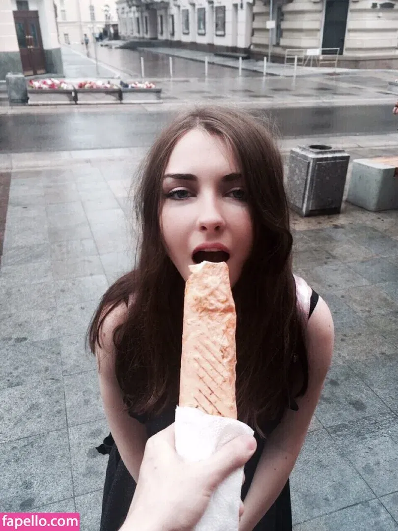 Ahrinyan / Arina Berdnikova / nyasharisha Onlyfans Photo Gallery 