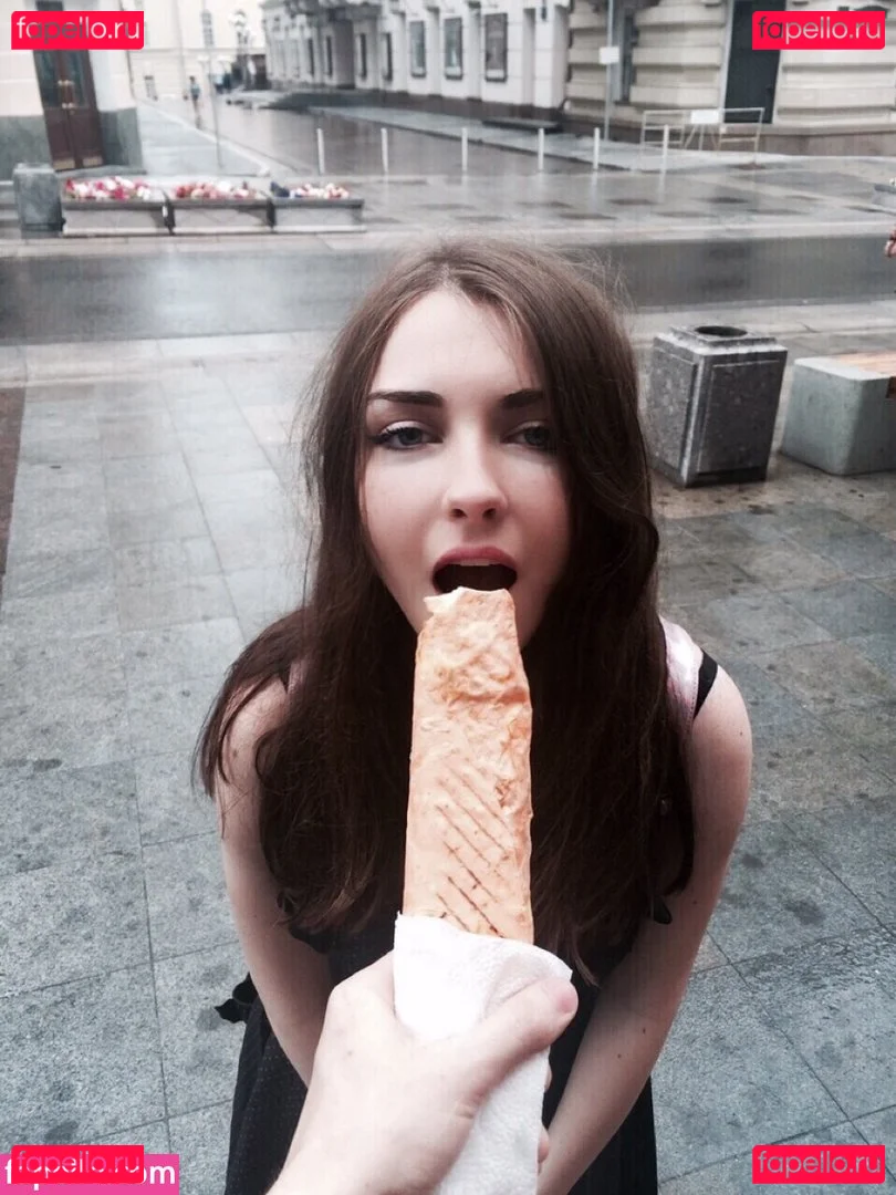 Ahrinyan / Arina Berdnikova / nyasharisha Onlyfans Photo Gallery 