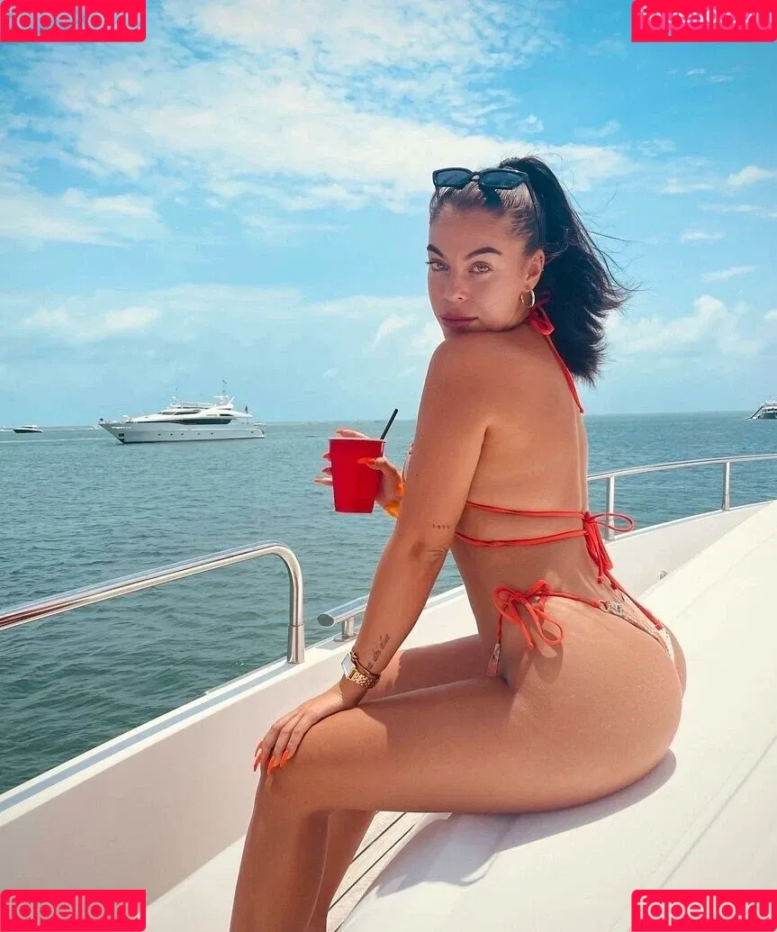 Chiaradivincenzo / chiara_di_vincenzo / germanbabeeee Onlyfans Photo Gallery 