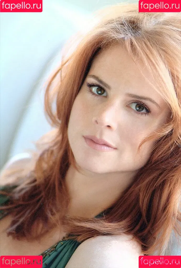 Sarah Rafferty / iamsarahgrafferty Onlyfans Photo Gallery 
