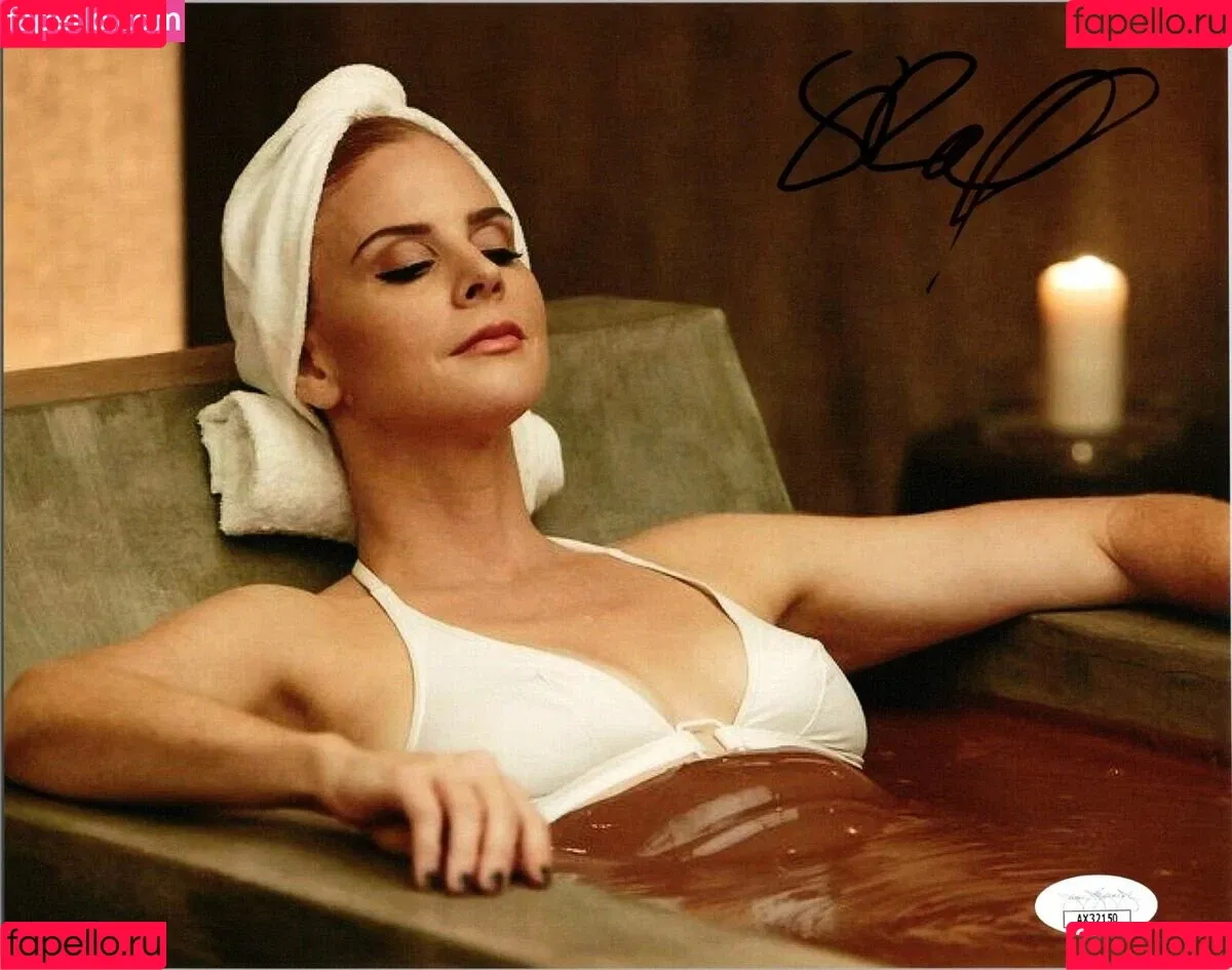 Sarah Rafferty / iamsarahgrafferty Onlyfans Photo Gallery 